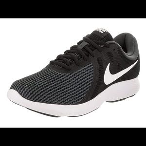 Nike Revolution 4 Running Shoe
